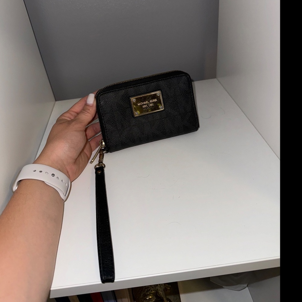 Michael Kors Wristlet/Wallet